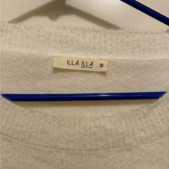 White Cropped Sweater - Picture 2 of 3